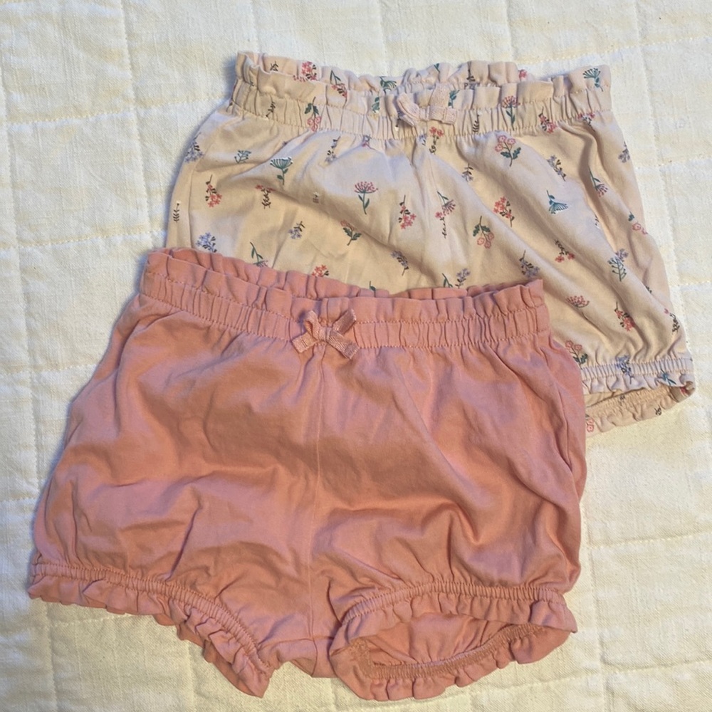 H&M girls ruffle shorts